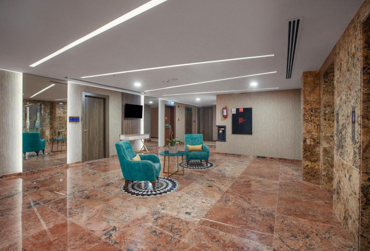 Royal Tulip Hotel & Casino, Tiflis Exterior foto Lobby