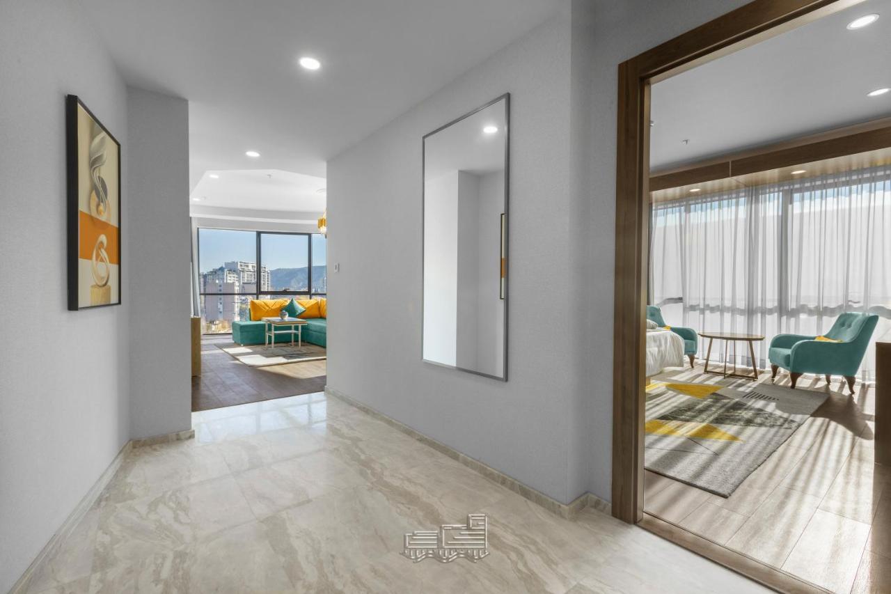 Royal Tulip Hotel & Casino, Tiflis Exterior foto Virtual Staging of a Property